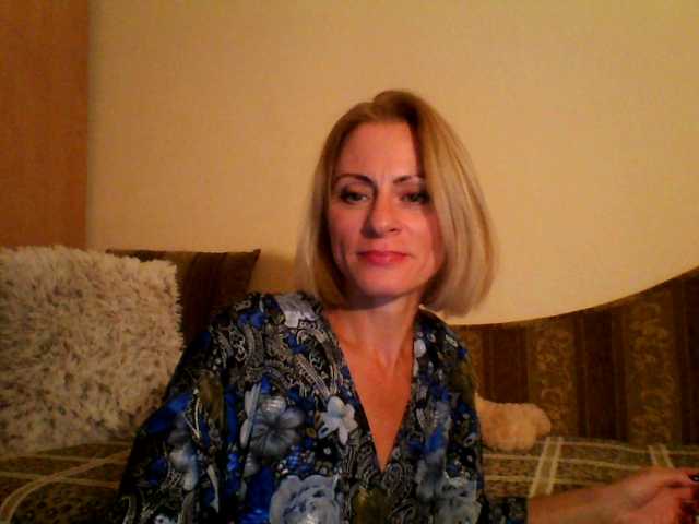 Емитувани слики од екранот Alyisa