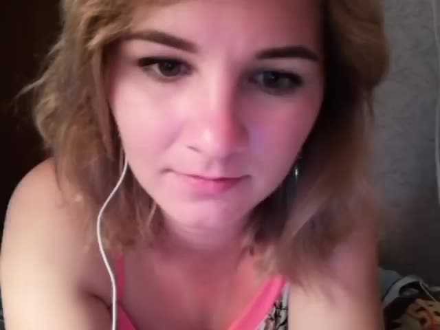 Емитувани слики од екранот AlyssaQLily