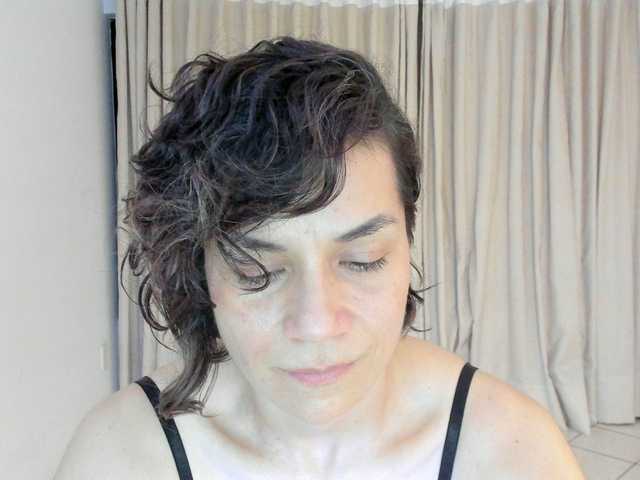 Емитувани слики од екранот amaranthaa