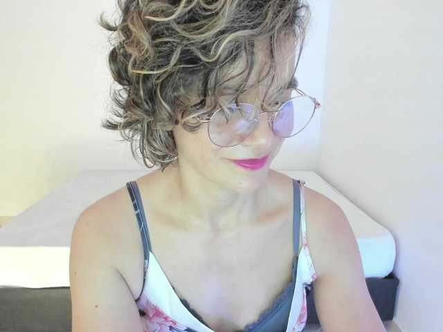 Емитувани слики од екранот amaranthaa