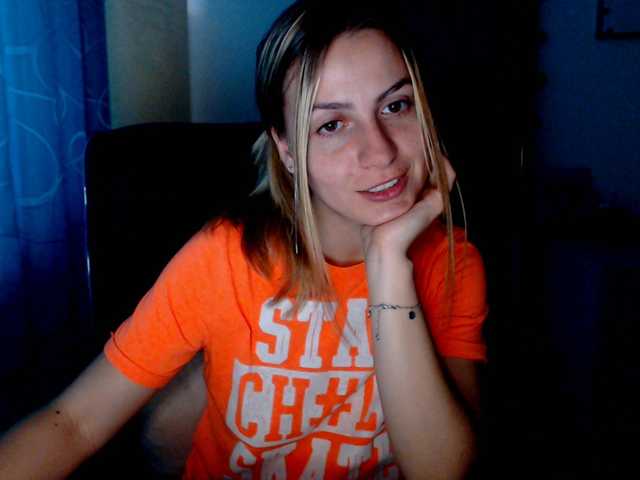 Емитувани слики од екранот anafullcum11