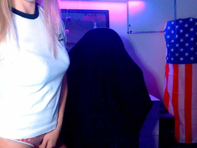 Емитувани слики од екранот anafullcum11