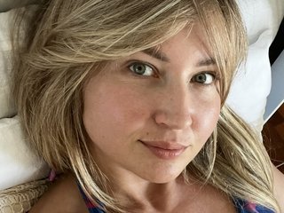 Еротски видео разговор WhereisAlice