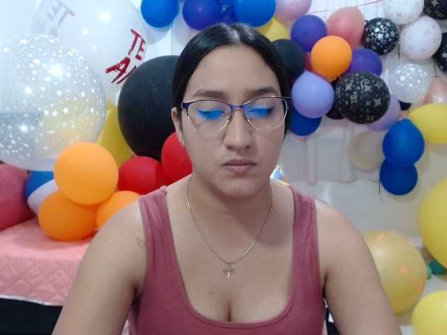 Фотографии Andreacute Hello guys welcome to my room, let's play with my balloons, I'm a looner, I have a hairy pussy, #balloons #bush #hairy #control lush or domi