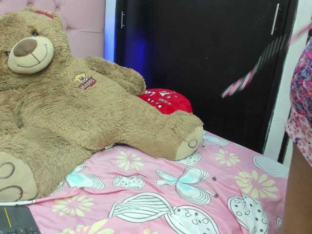 Емитувани слики од екранот AndreaDuque