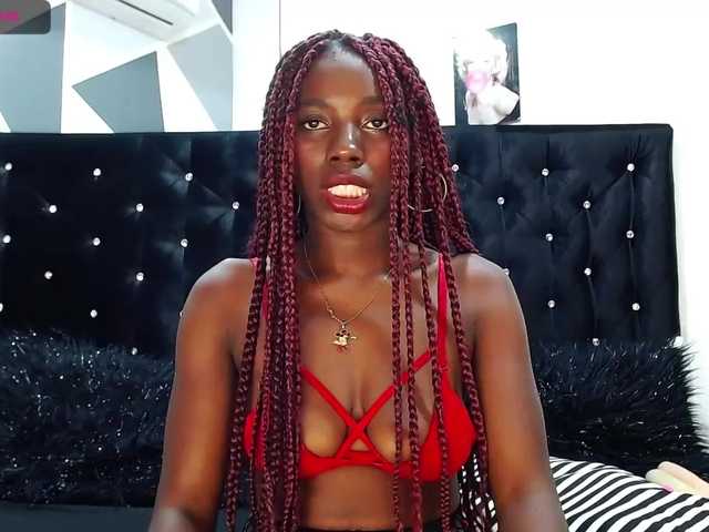 Емитувани слики од екранот AndyCorreaa