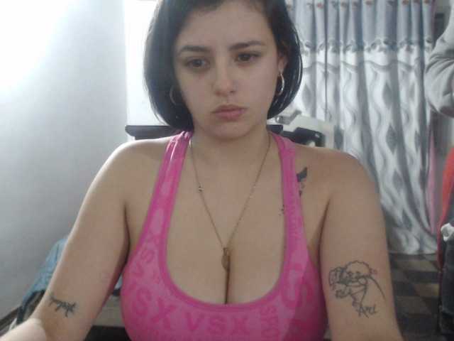 Емитувани слики од екранот angelaasm