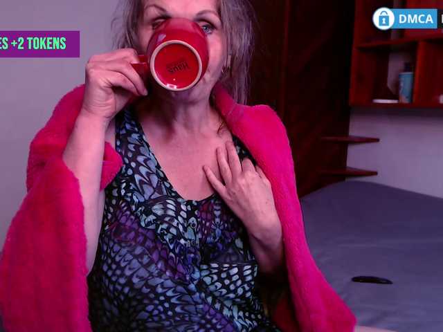 Емитувани слики од екранот Teffiheart