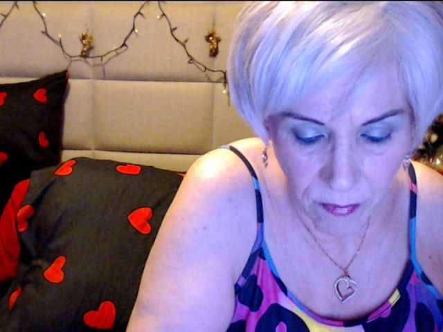 Фотографии ANGELGRANNY welcom guys..pm..50 tk..pussy or ass..100..tits or feet..50..let s have fun