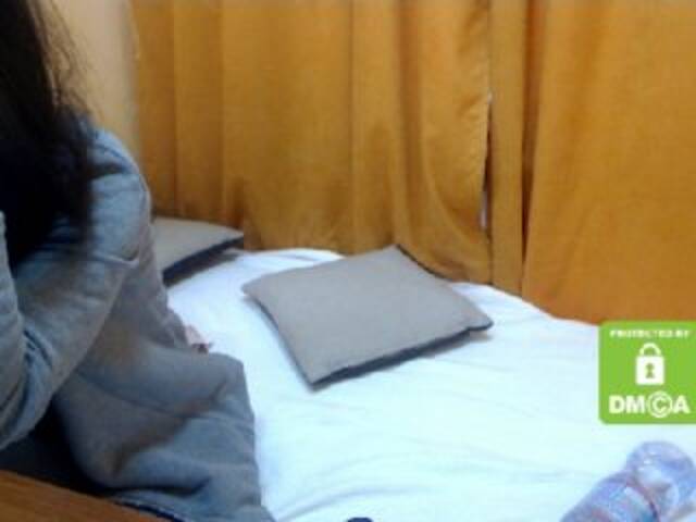 Емитувани слики од екранот AngelicaaaHot