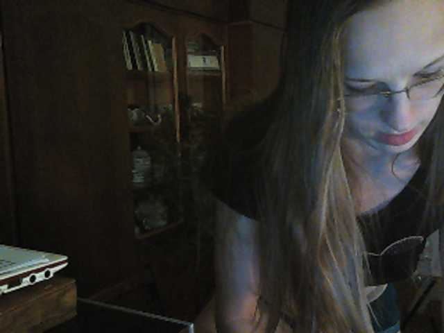 Емитувани слики од екранот Angelpussy1