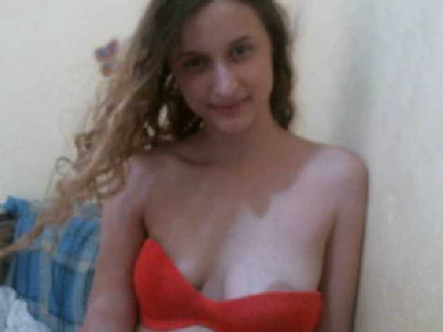 Емитувани слики од екранот angelsofia21