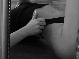 Еротски видео разговор AnisiaRaft