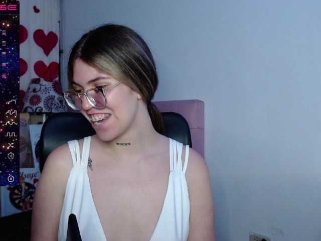 Емитувани слики од екранот canela_love