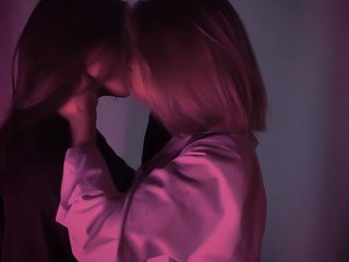 Еротски видео разговор AnmiXHot