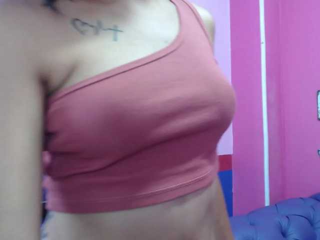 Емитувани слики од екранот AnnieCoper