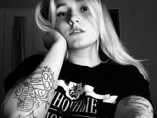 Еротски видео разговор Annowa