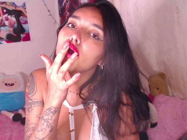 Емитувани слики од екранот annymayers