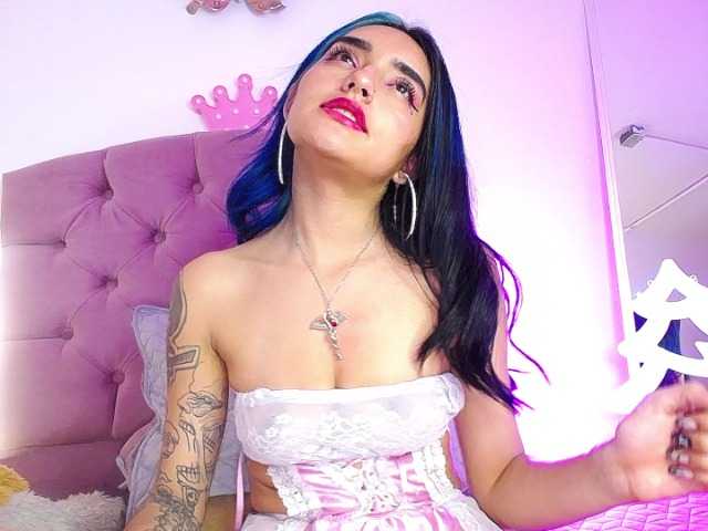 Фотографии annymayers hello guys I am a super sexy girl with desire to have fun all night come and try all my power 1000 squirt at goal