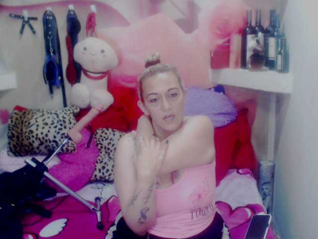 Фотографии annysalazar I want to premiere my new toy come help me achieve my goal 100 tokens For every 3 tokens vibration ultra long let's have me wet