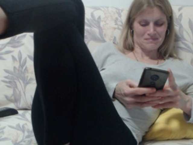 Емитувани слики од екранот Annzhelika