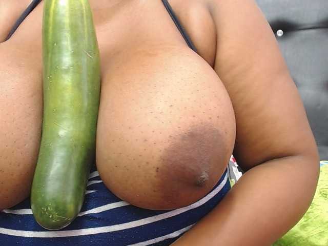 Фотографии antonelax #ass #pussy #lush #domi #squirt #fetish #anal deep cucumber #tokenkeno