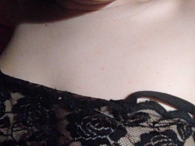 Емитувани слики од екранот Any2103