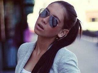 Еротски видео разговор ApriMoons