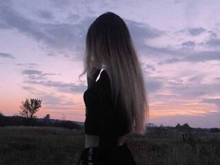 Еротски видео разговор Ariana-cute