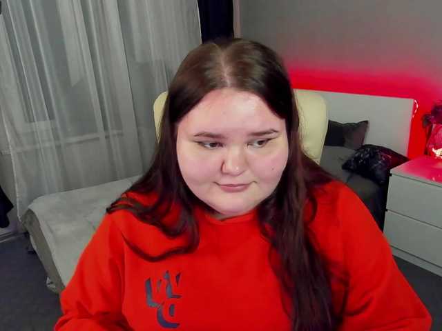 Емитувани слики од екранот AriellaFefie