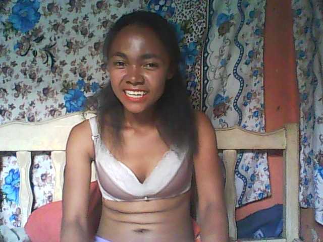 Емитувани слики од екранот Aronne69