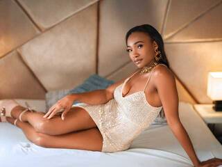 Еротски видео разговор Asha-Kamara