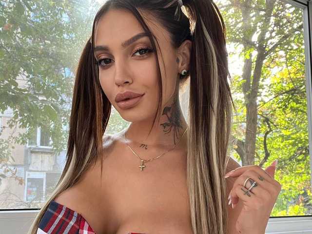 Фотографија на профилот AshleyLux