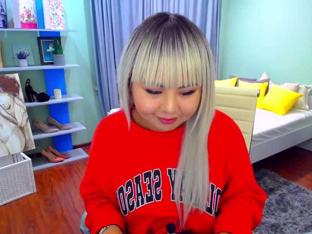 Емитувани слики од екранот ExcessOfFeel