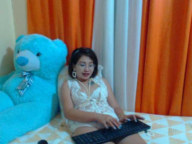 Емитувани слики од екранот asiansusan