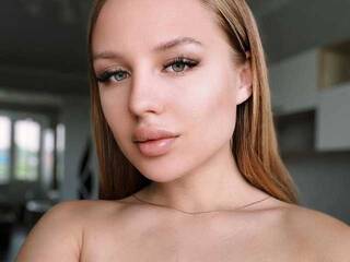 Еротски видео разговор Astii