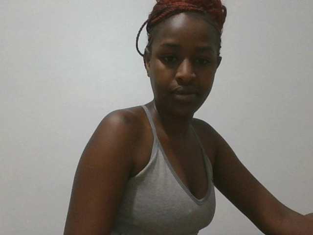 Емитувани слики од екранот Astralove254