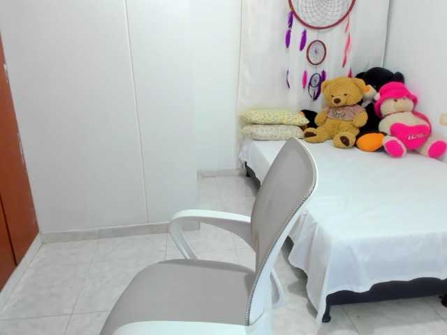 Емитувани слики од екранот Astrid2