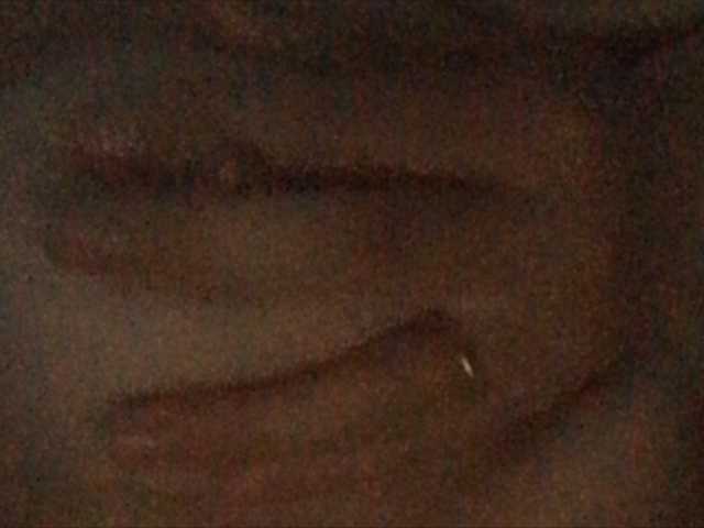 Емитувани слики од екранот Asya03