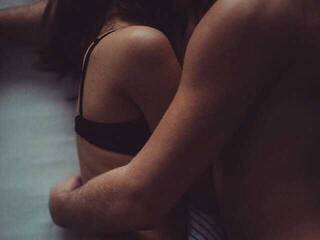 Еротски видео разговор KOMHATA-PA3BPATA