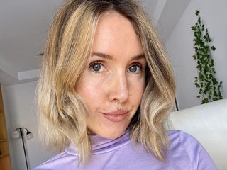 Еротски видео разговор aurybunnyx