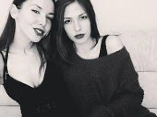 Еротски видео разговор avengergirl