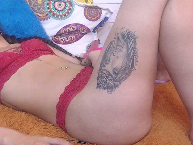 Емитувани слики од екранот avithomson21