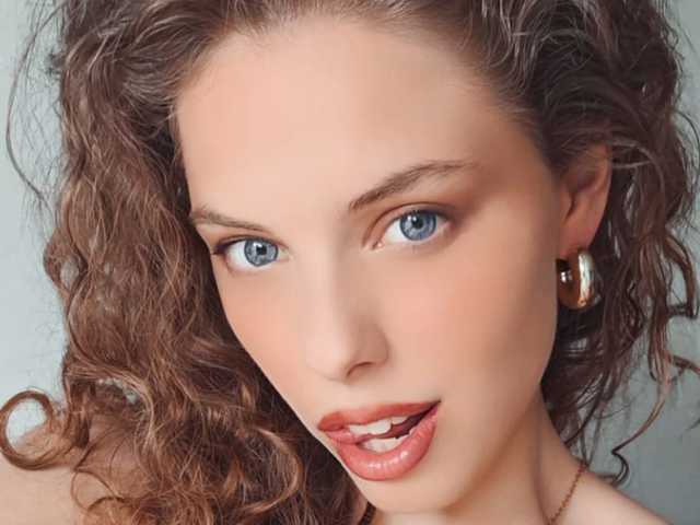 Фотографија на профилот AyreenMoore