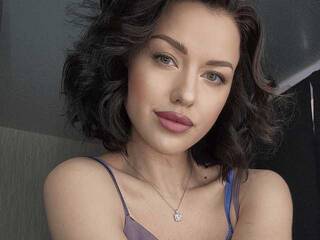 Еротски видео разговор B-BDoll