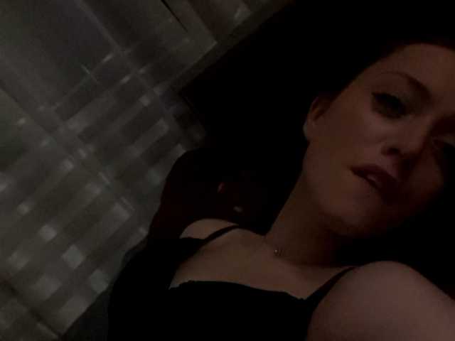 Емитувани слики од екранот b1ToorBoPussy