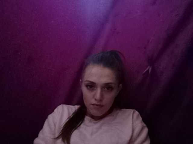 Емитувани слики од екранот b1ToorBoPussy