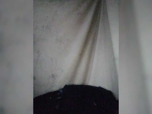 Емитувани слики од екранот b1ToorBoPussy