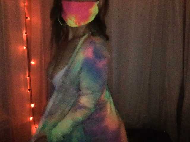 Емитувани слики од екранот BabeeSlut