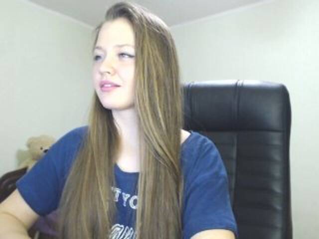 Емитувани слики од екранот _YoungGirl_